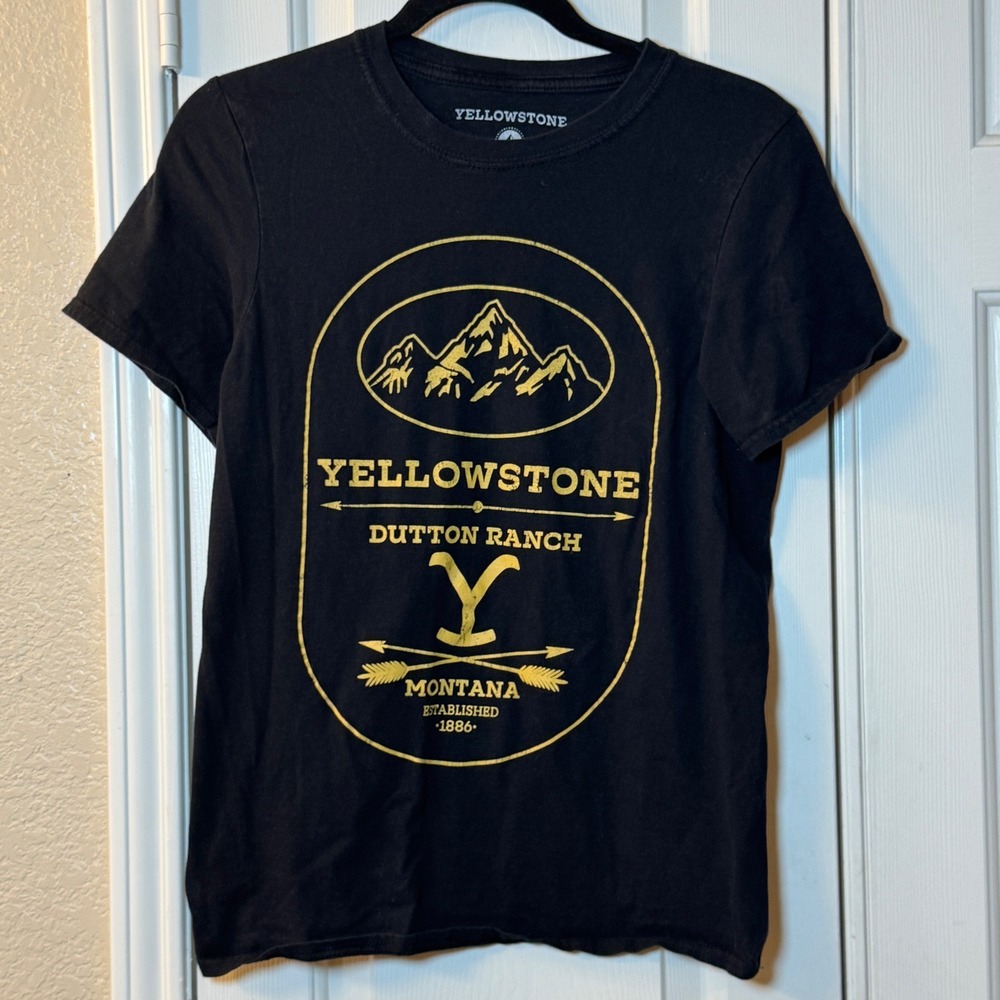 Yellowstone Paramount Mens Small T-Shirt Graphic Printed Dutton Ranch Cowboy